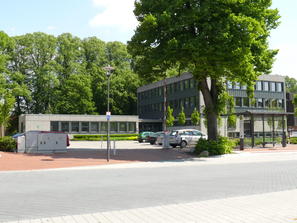Referenzen - Hydraulische Hebebühne - Meppen Amtsgericht