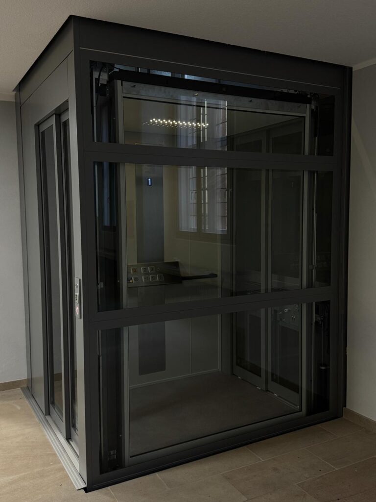 Referenzen - Kabinenlift - Lemgo Rathaus