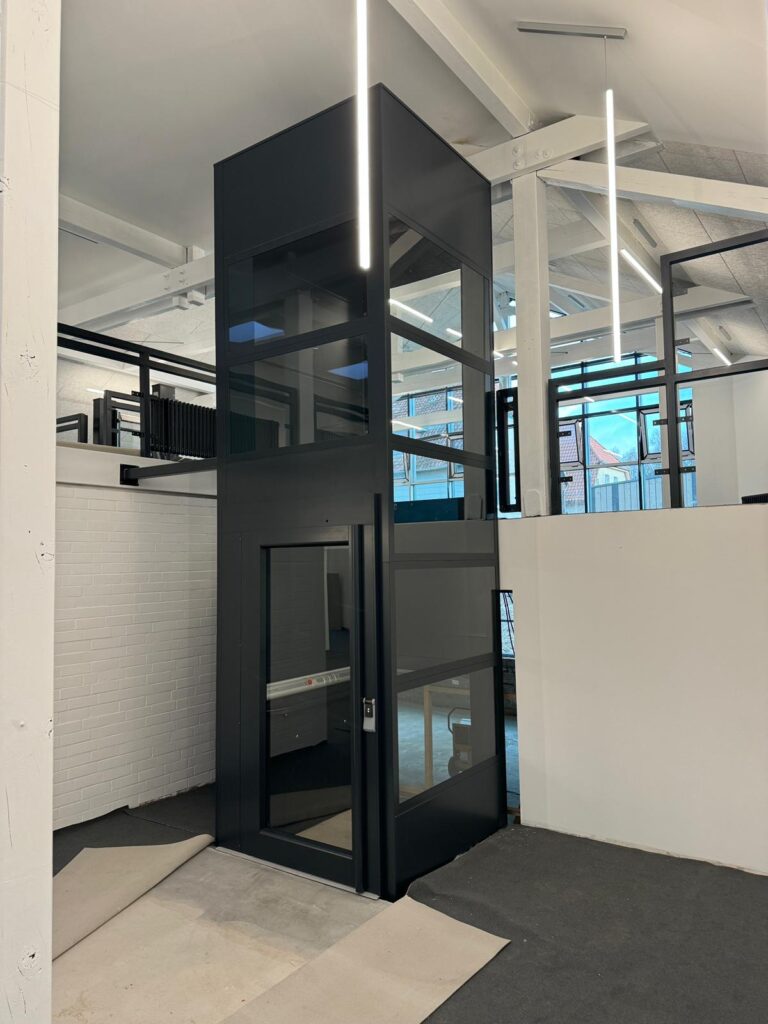 Referenzen - Plattformlift Innen - Familien- und Begegnungszentrum Südheide