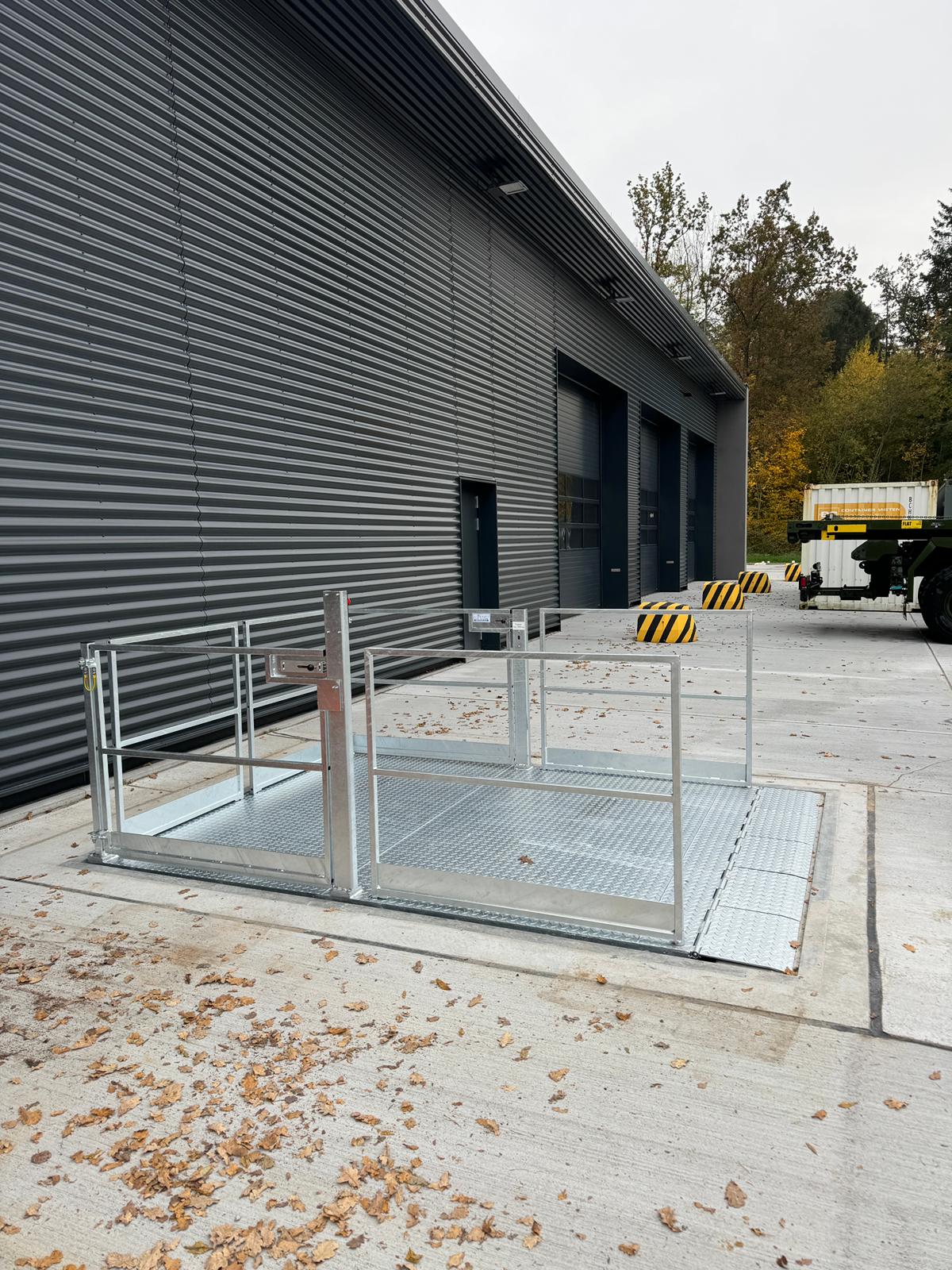 Referenzen - Hydraulischer Schwerlastheber - Kaserne Walldürn