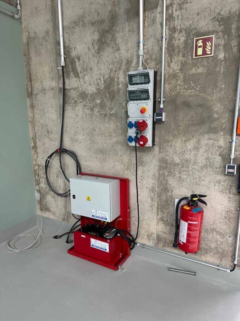 Referenzen - Hydraulischer Schwerlastheber - Kaserne Walldürn