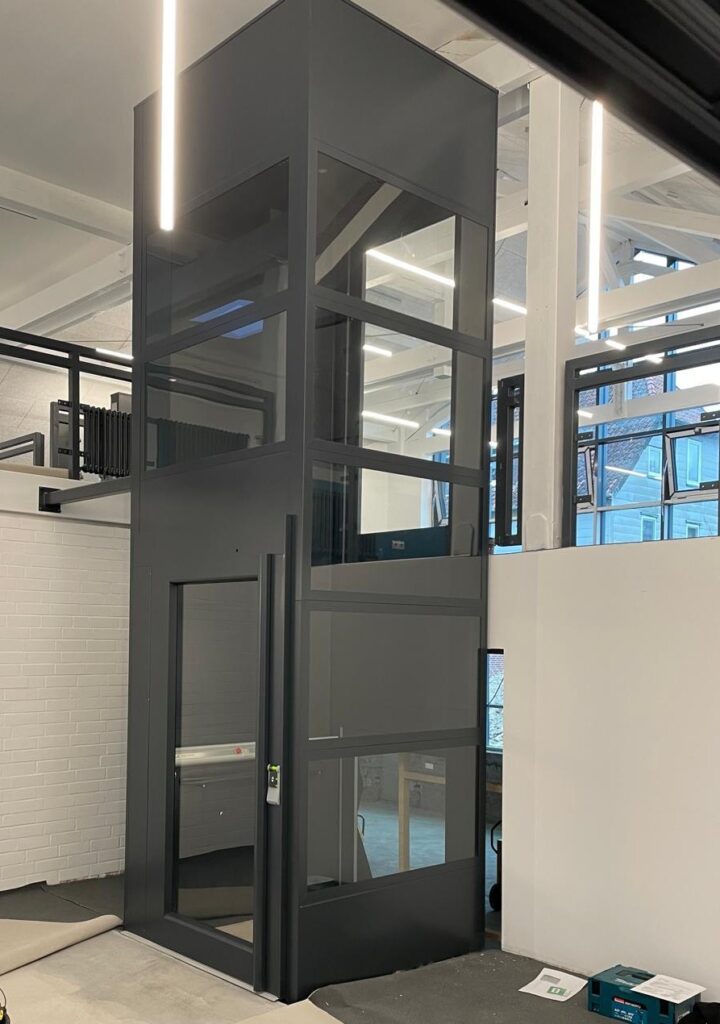 Referenzen - Plattformlift Innen - Familien- und Begegnungszentrum Südheide