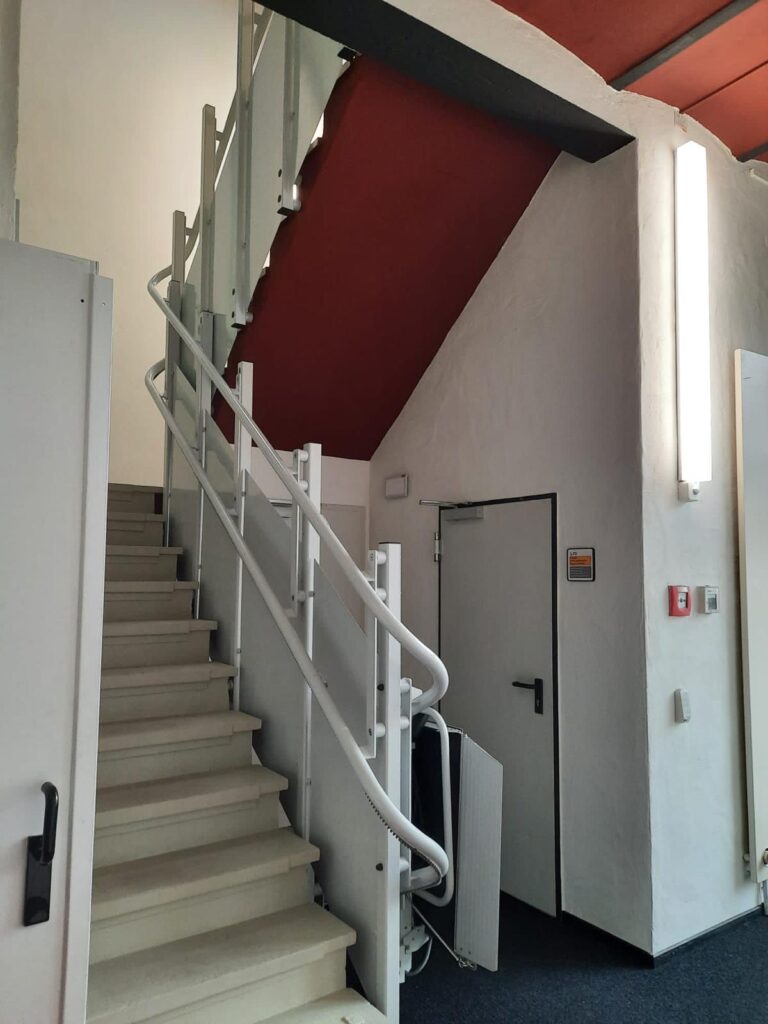 Referenzen - Treppenlift - Stendal Theater der Altmark