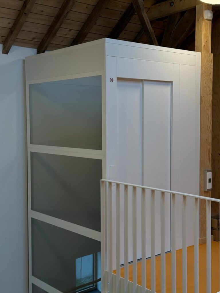 Referenzen - Kabinenlift - Aachen Gut! Branderhof