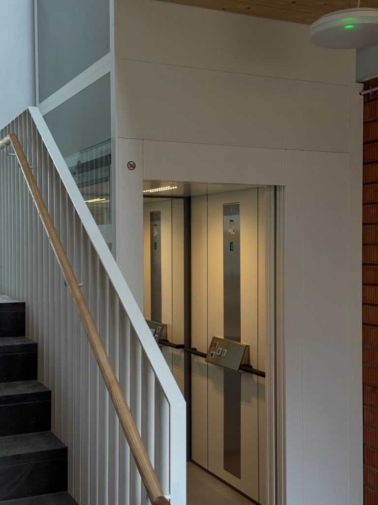 Referenzen - Kabinenlift - Aachen Gut! Branderhof