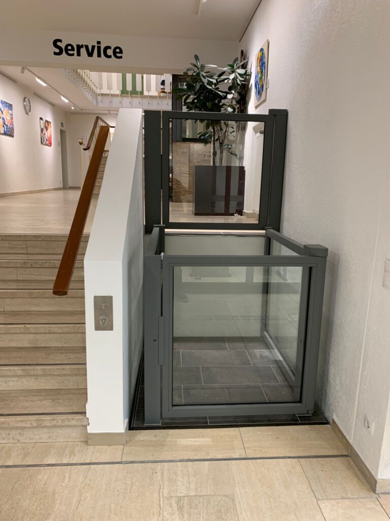 Referenzen - Hydraulische Hebebühne - Meppen Amtsgericht